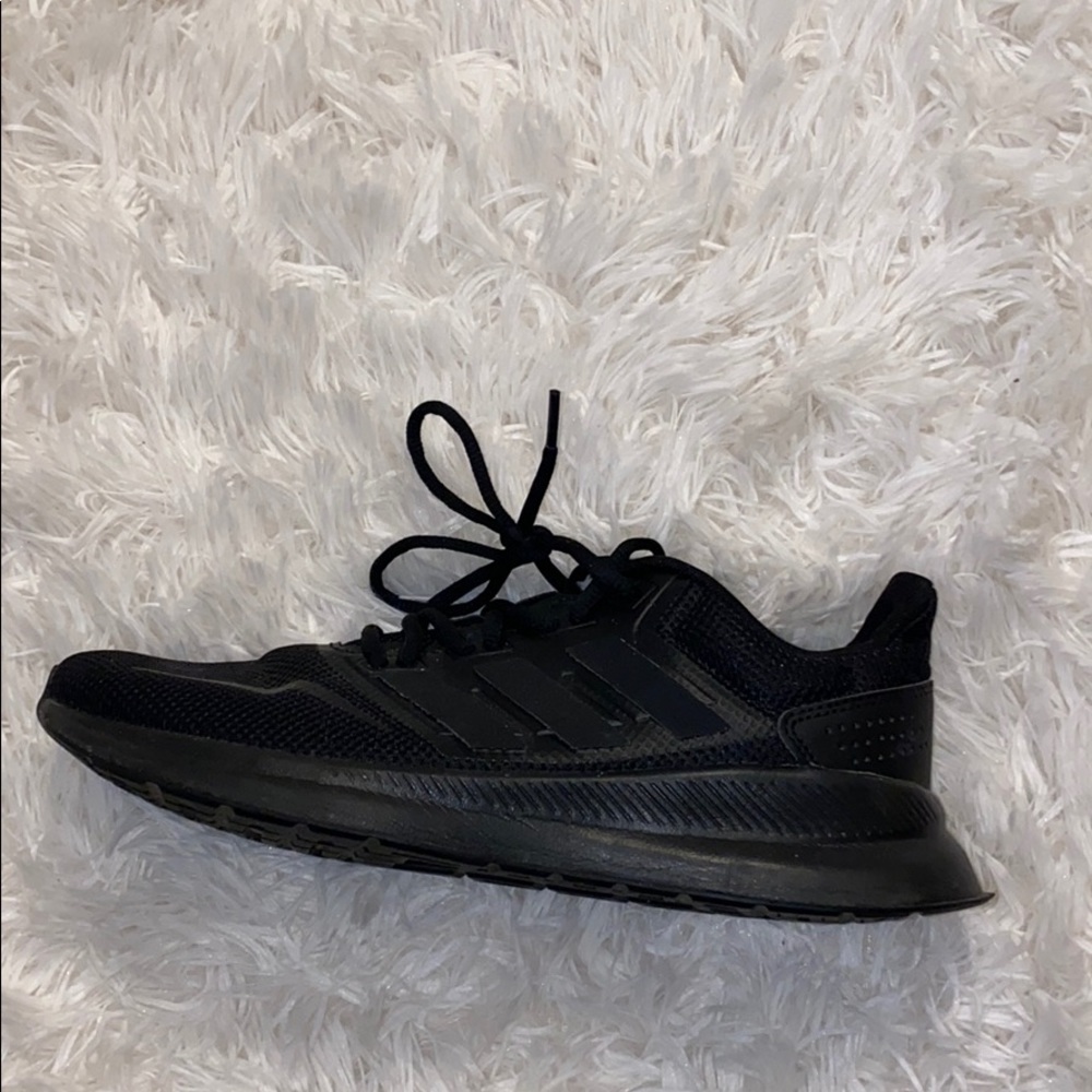 Nice adidas running sneakers !